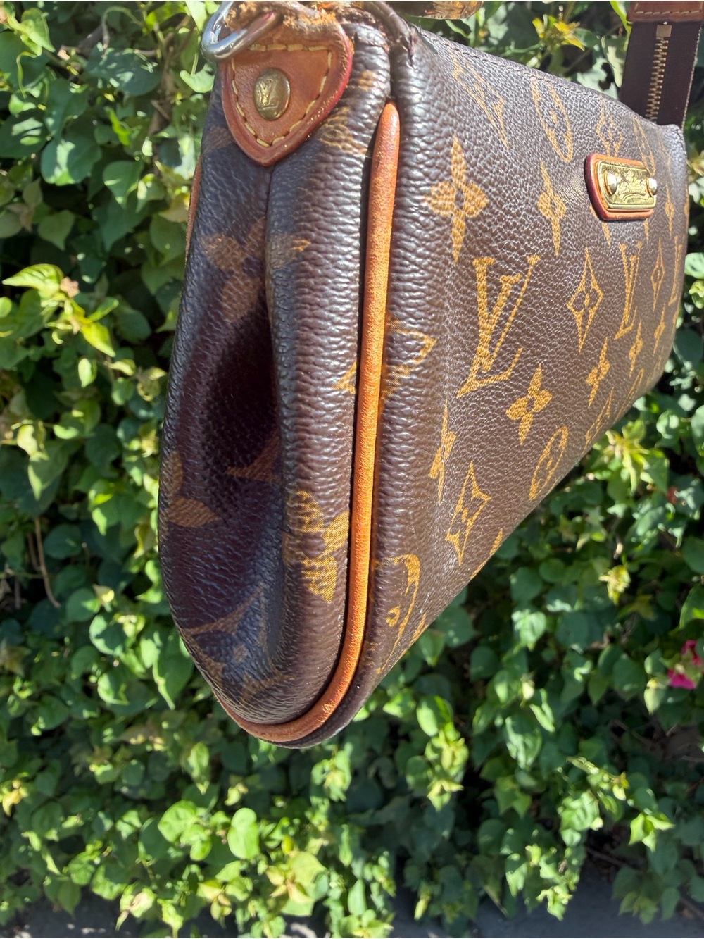 Louis Vuitton Eva Monogram Pochette - Picture 3 of 13